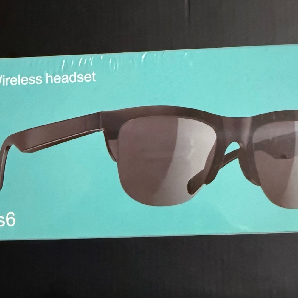 Black Wireless Audio Sunglasses